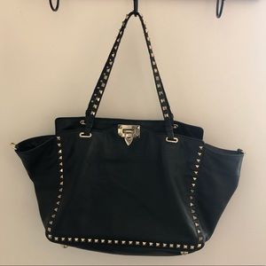Authentic Valentino Rockstud Trapeze Tote Handbag Purse